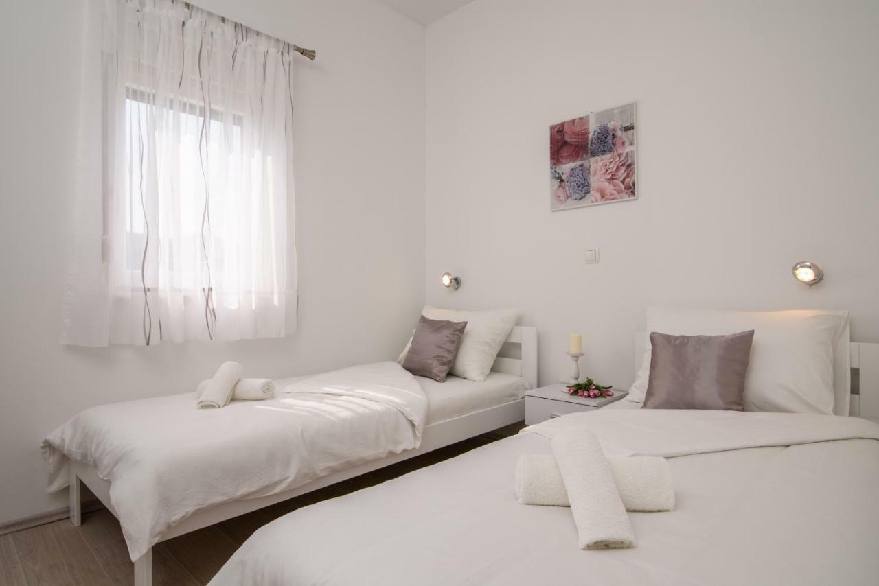 Apartmani Ville Vengo Trogir Eksteriør bilde