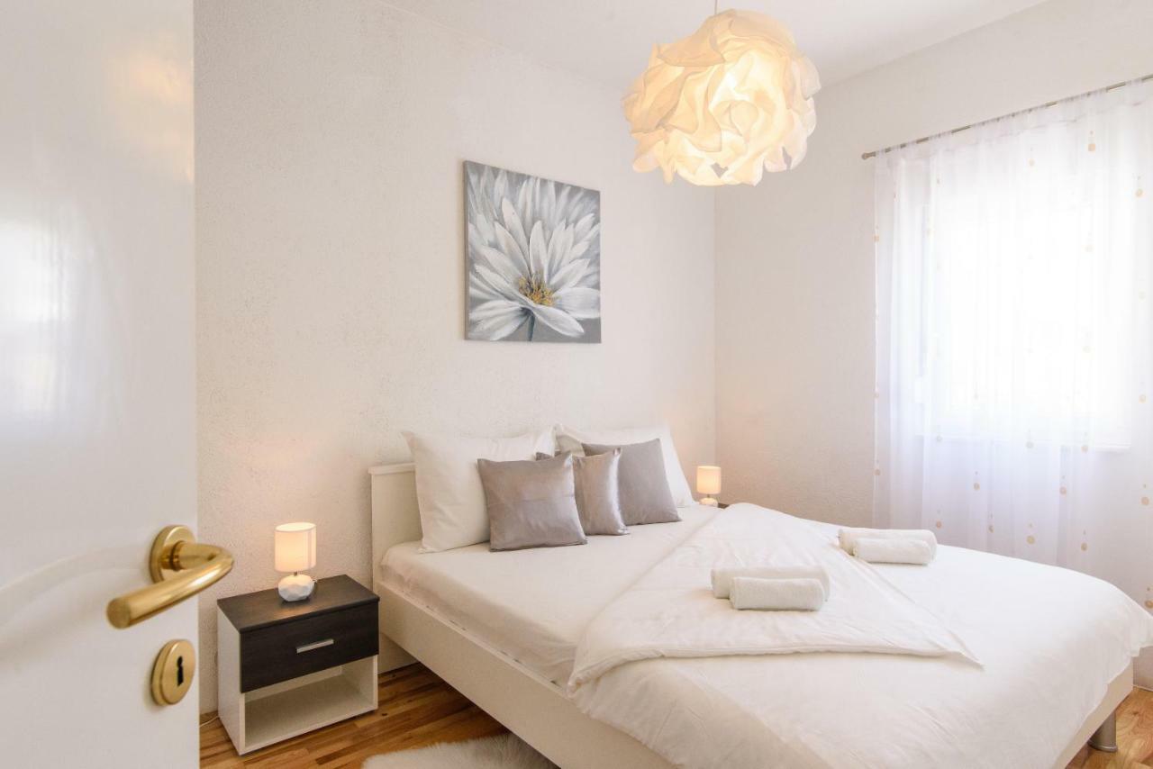 Apartmani Ville Vengo Trogir Eksteriør bilde